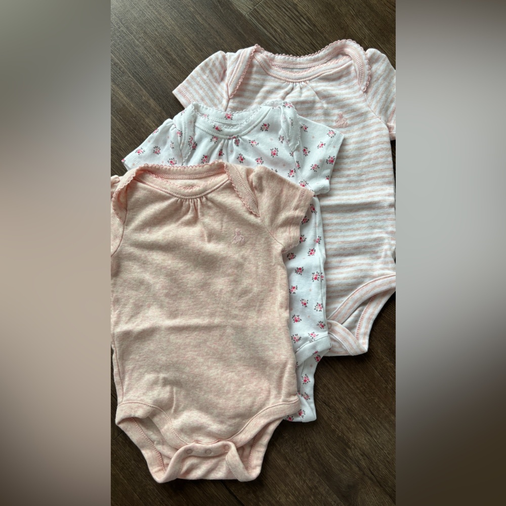 Gap Onesies 3 m